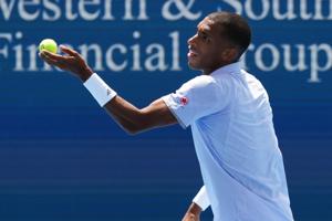 TENNIS/