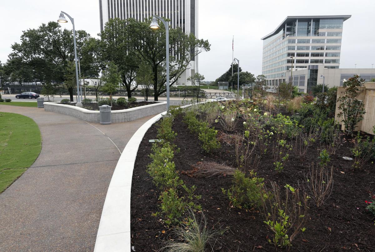 Kanawha Plaza reopens after 2.9M renovation; officials promise bright