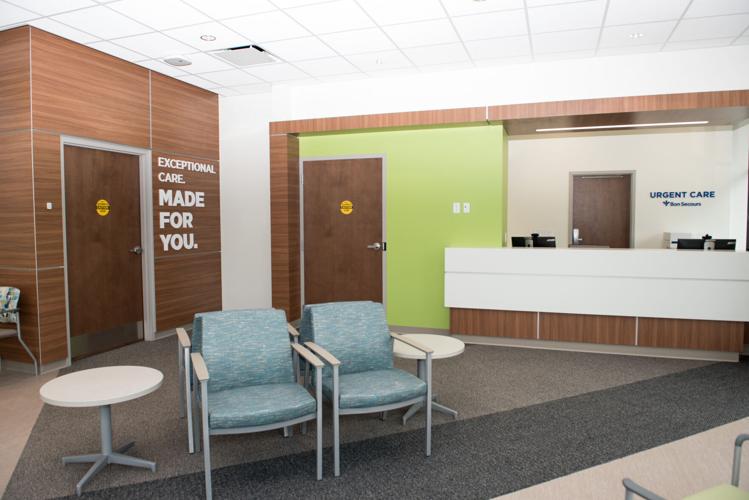 _Midlothian Urgent Care__lobby+exceptionalcare.jpg