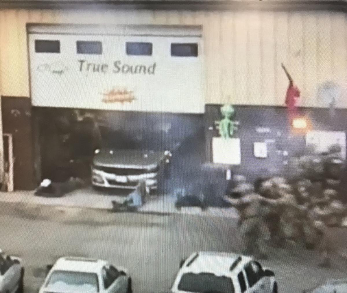 SWAT teams, DEA raid car stereo shop in Culpeper with armored vehicle
