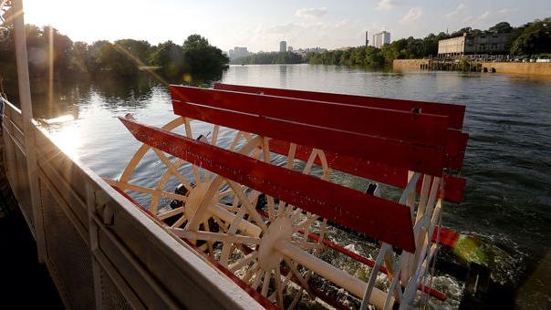 vintage paddle wheel