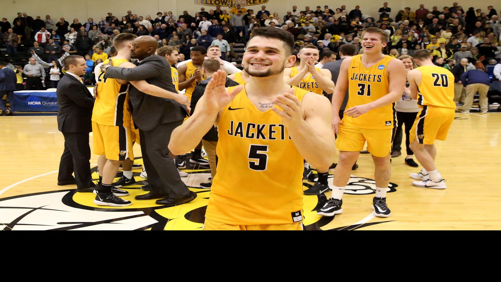 Buzz Anthony Randolph Macon Move On In D Iii Tourney With Second