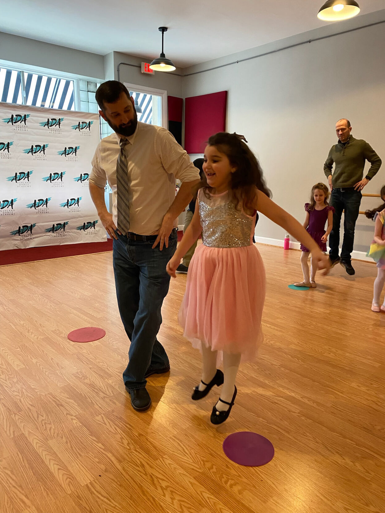 031324-mec-news-daddydance-p10.jpg