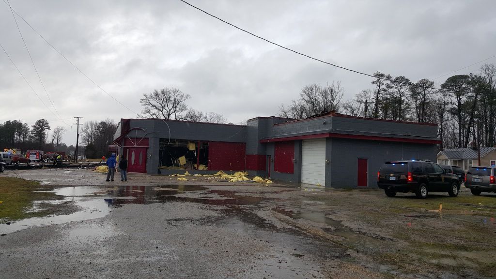 3 killed in Waverly as tornado, violent storms move across state