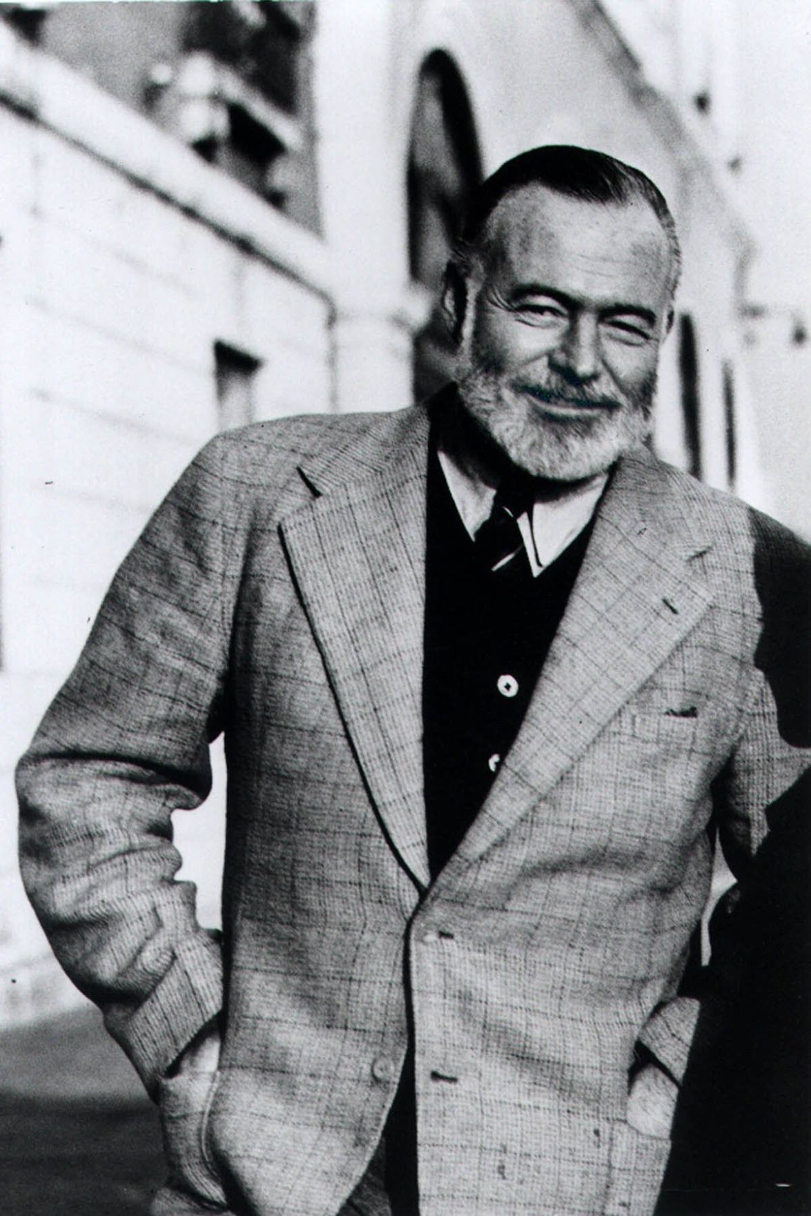 ernest hemingway a biography by mary v. dearborn