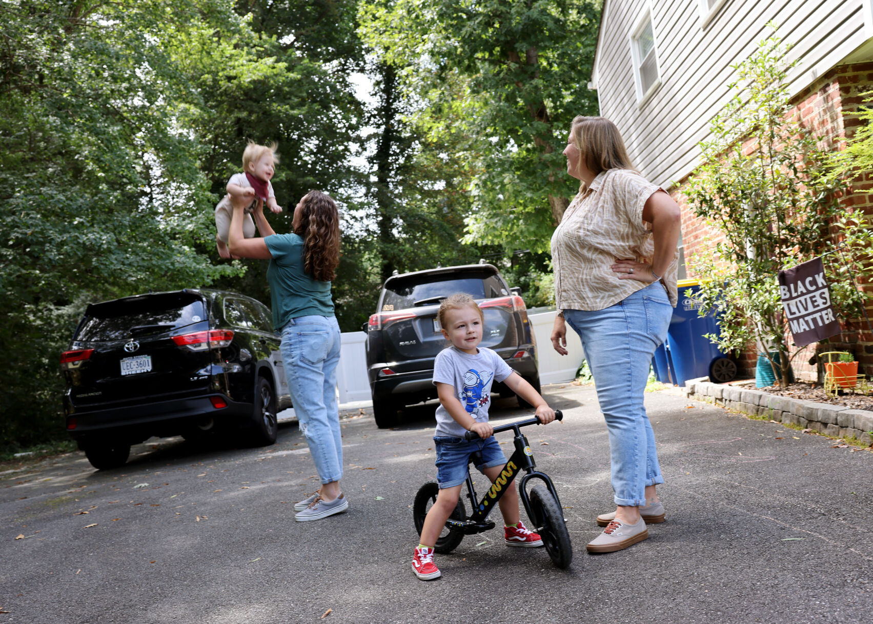 Richmond, VA, TikTok of 2-mom family draws following