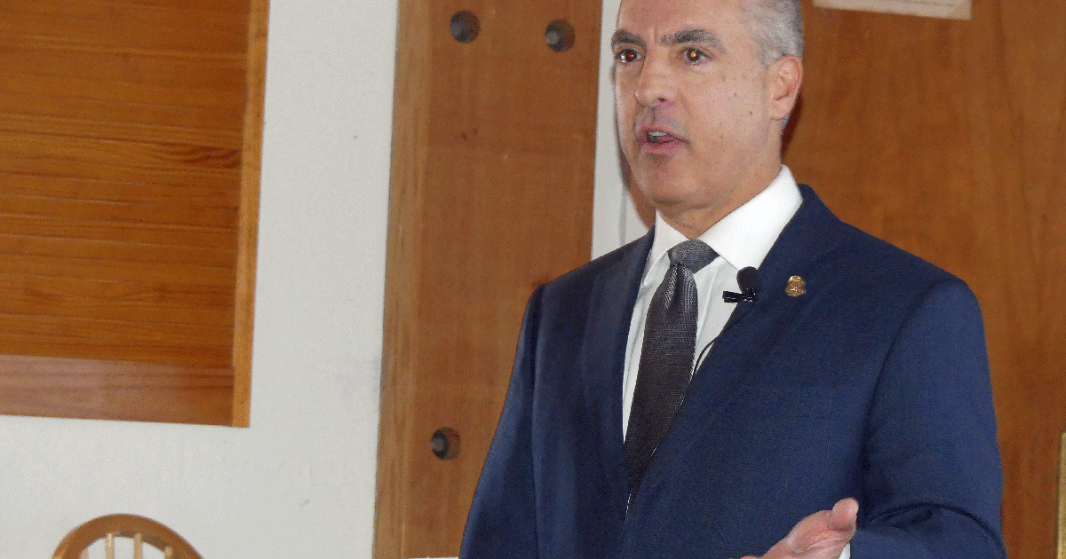 Tim Argabrite FBI agent teaches Rotary about agency history, successes | News ...