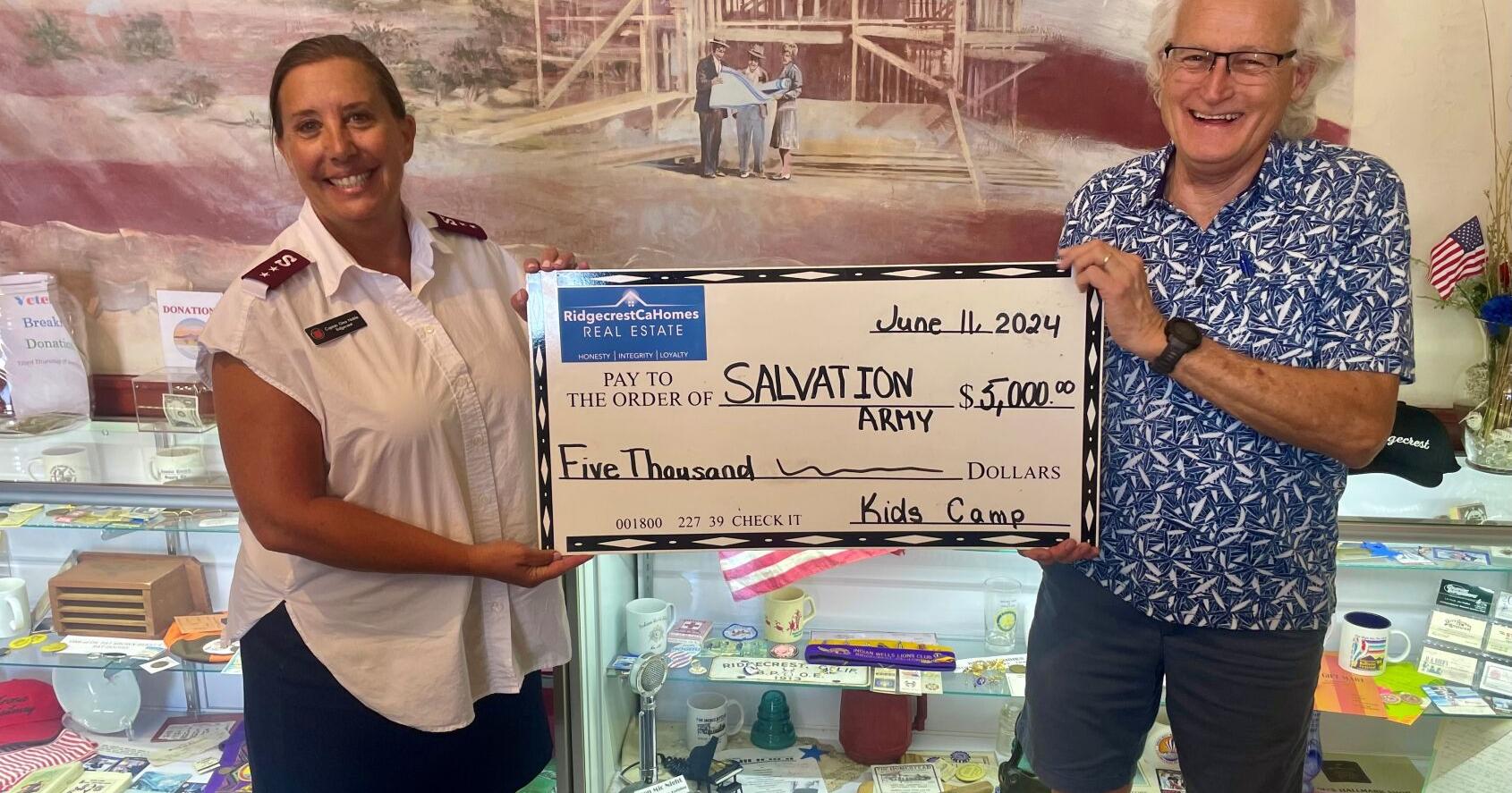 Local broker's generous donation will send 10 kids to camp - Vimarsana News