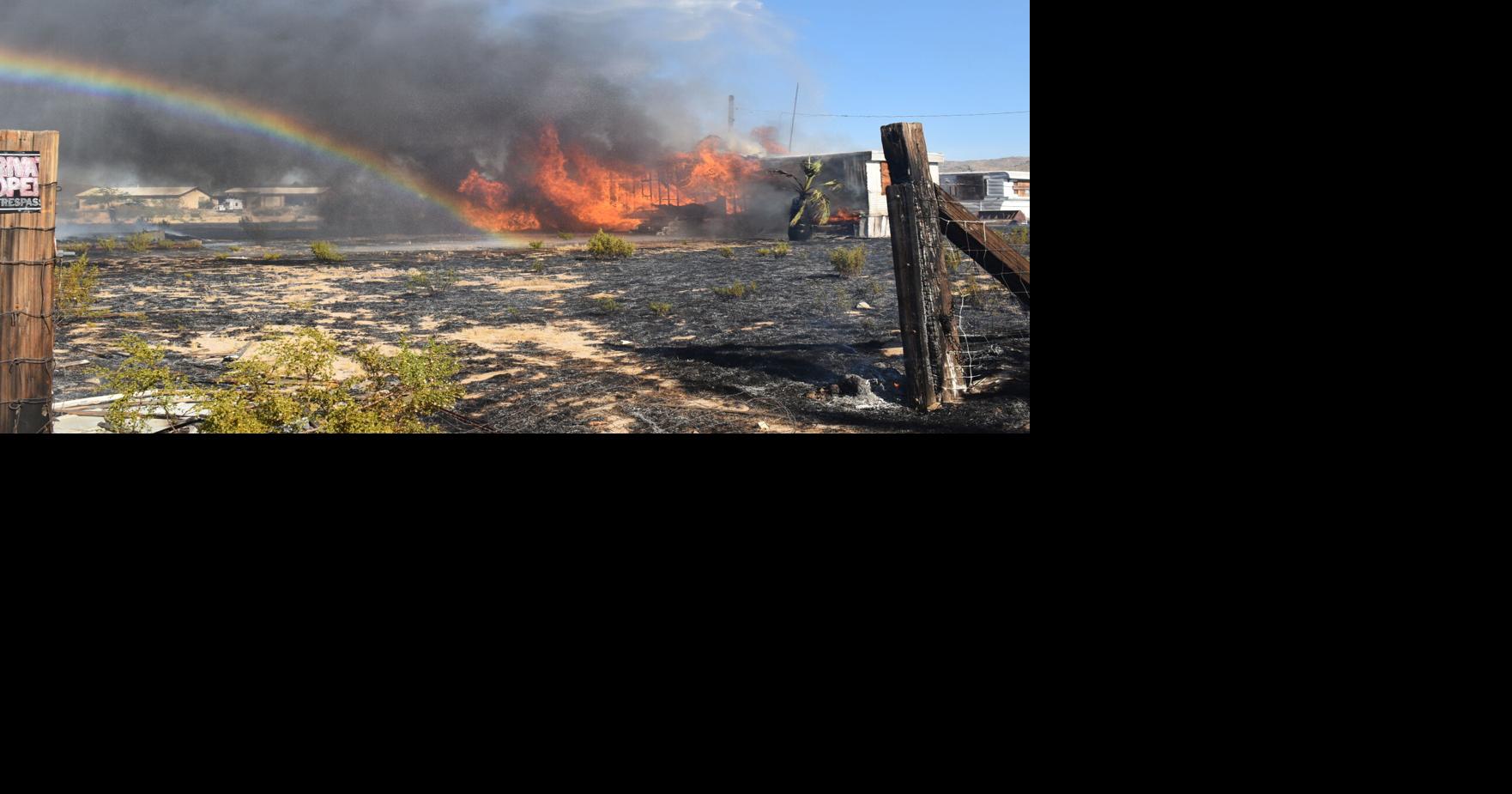 KCFD, CLFD battle fire that completely consumes two mobile homes