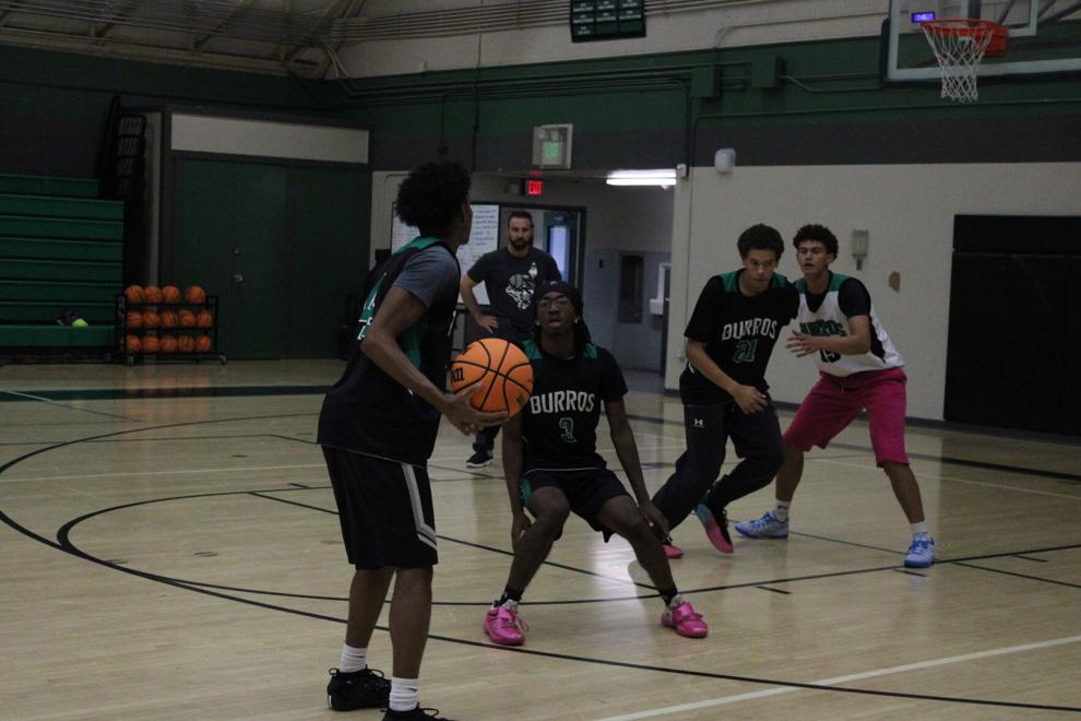 Burros basketball wins first summer league tournament