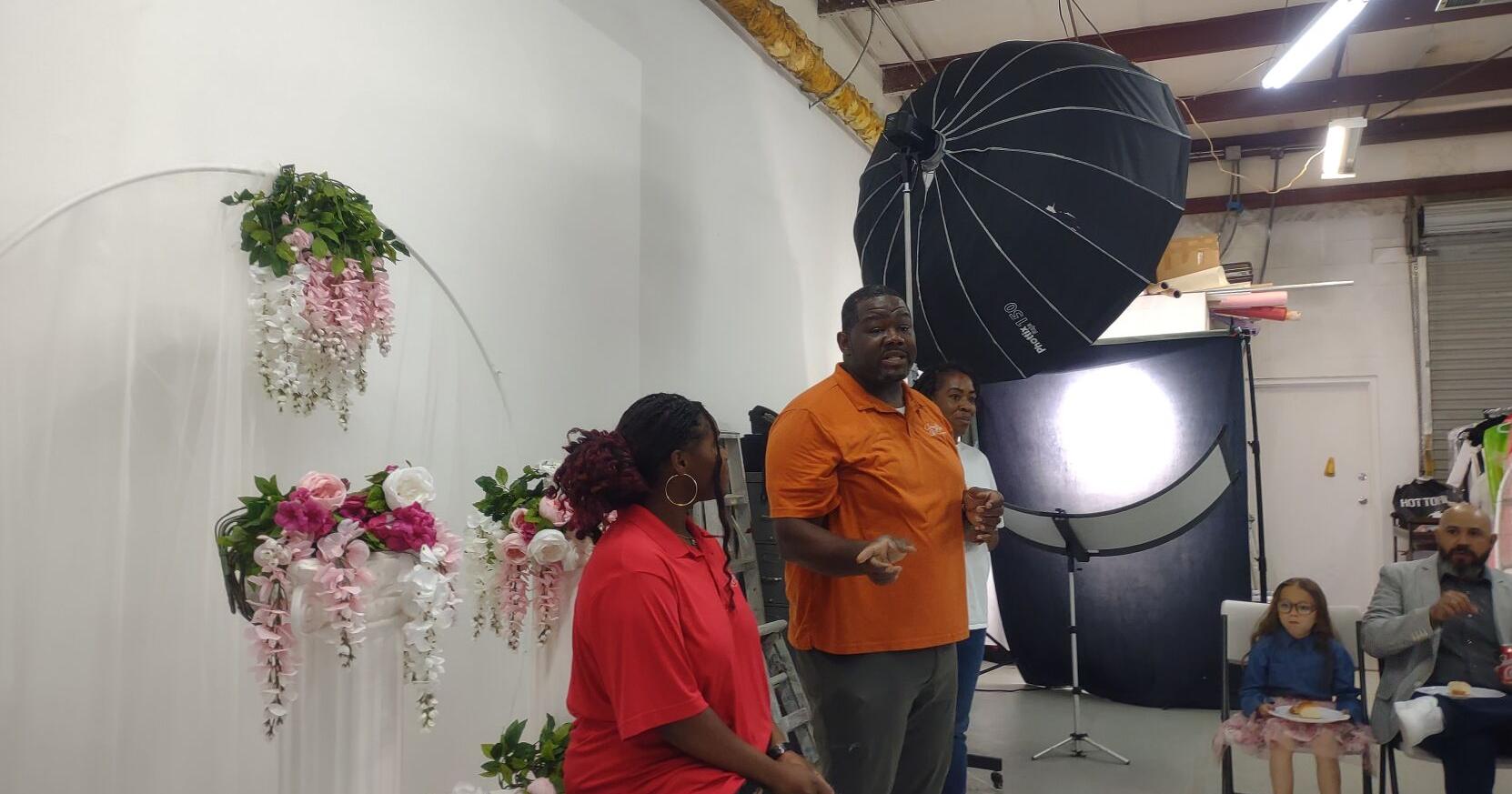 Country Boi Photography, Mama Mia's hosts Chamber After Hours | News - Vimarsana News