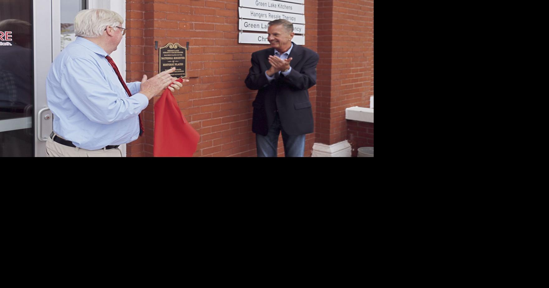Town Square unveils historic plaque, reminisces on courthouse history ...