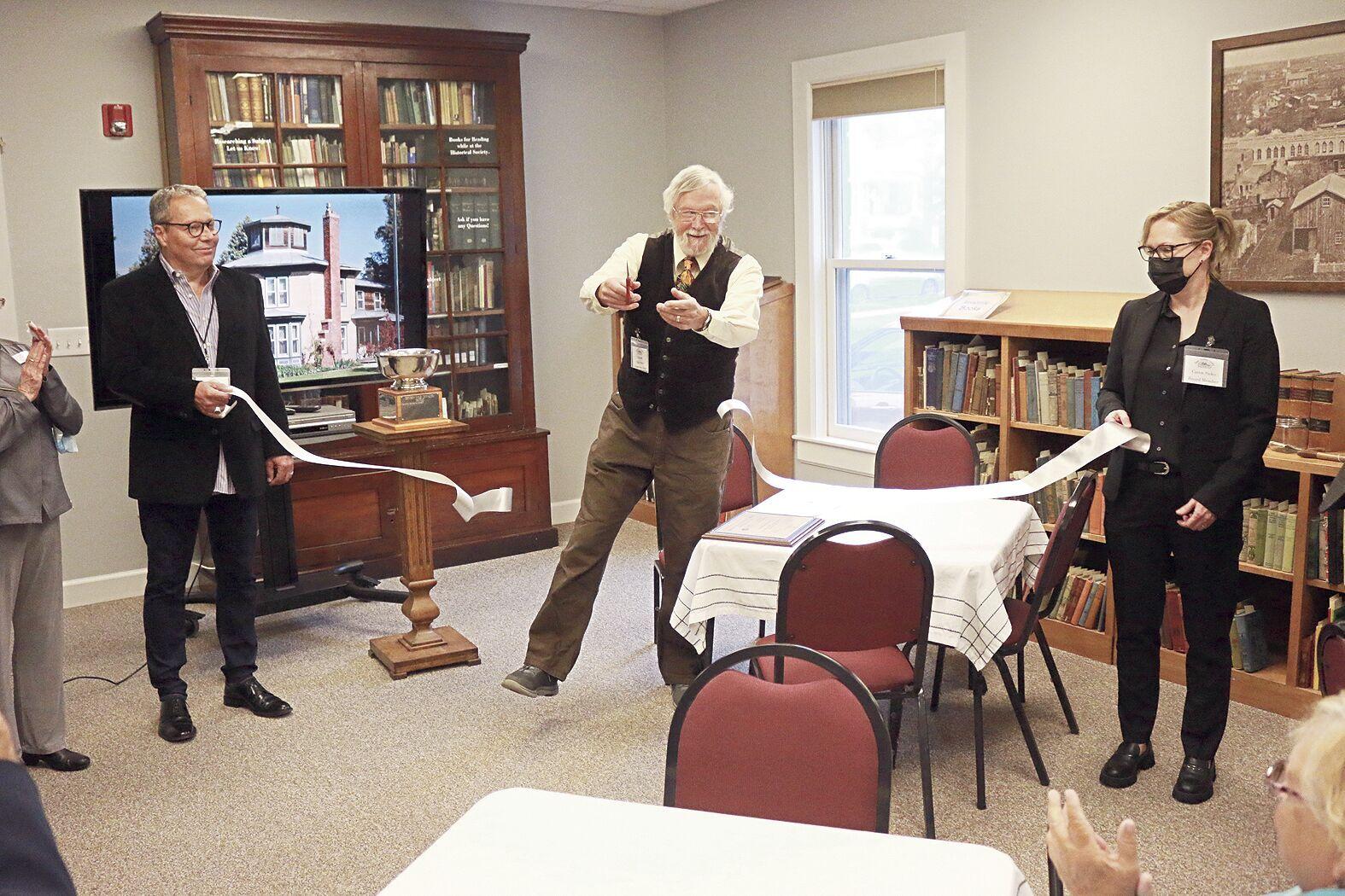 Ripon Historical Society receives Reuben Gold Thwaites Trophy, unveils