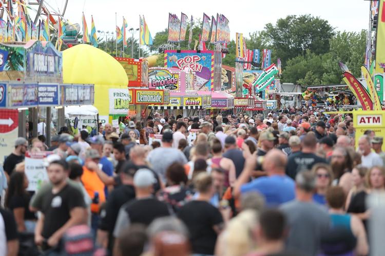 Column Permanent Fond du Lac County fairground stage — Wise or not