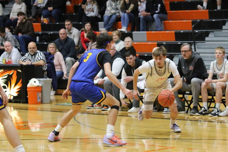 Ripon Tigers battle SCC leader Mauston before falling 68-64 | Sports ...