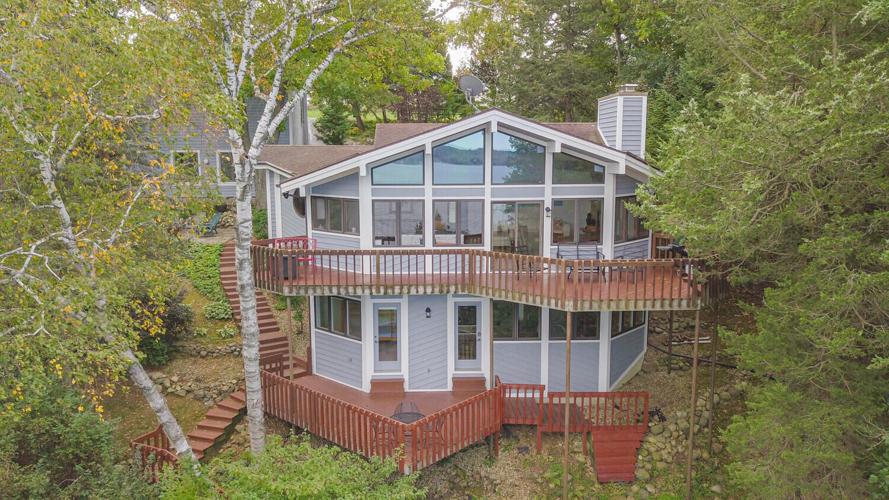 Check out 20 photos of this luxurious 1 million Markesan home Real