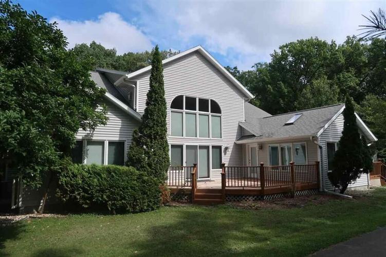 Check out these three homes in Green Lake between 300,000 and 500,000 Real Estate