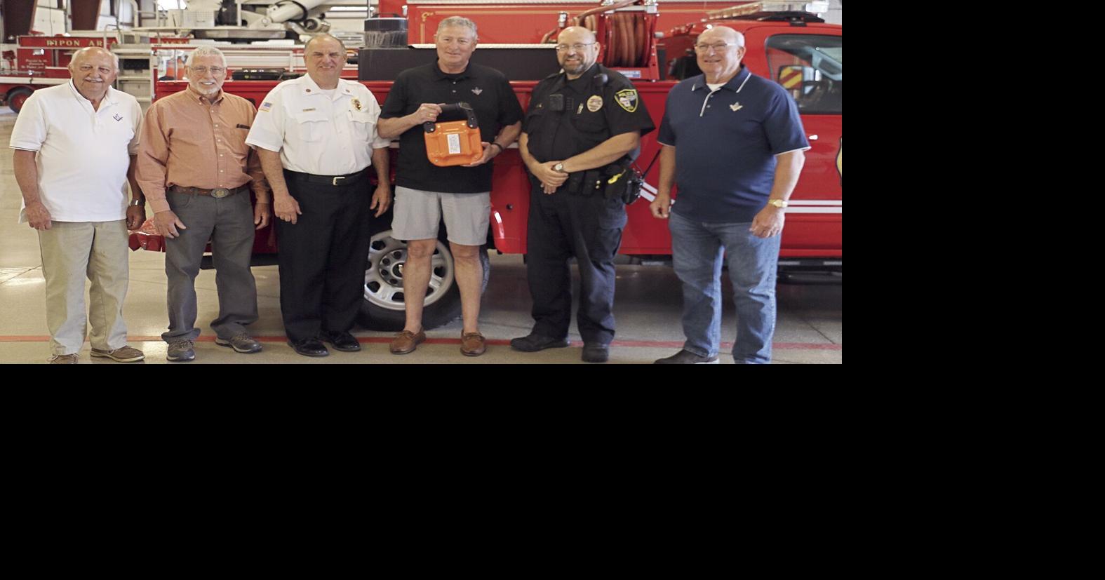 Masons donate fire suppression tools to Ripon, Green Lake, Markesan