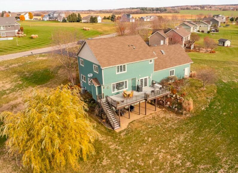 Hammond, Wis., 3,000 square foot house on Pheasant Hills Golf Course for sale