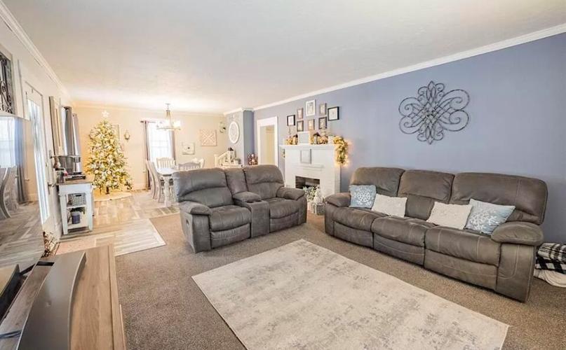 PHOTOS Updated American foursquare house for sale in Durand Business