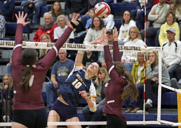 Wildcats lose volleyball playoff opener in five sets