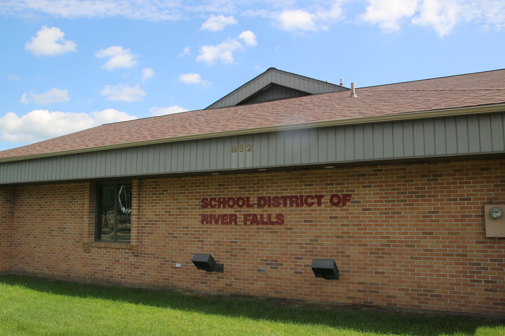 River Falls School Board talks new attendance policy | Local News ...