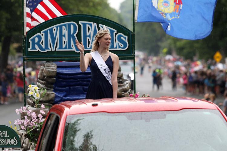 River Falls Days Parade (16 photos)