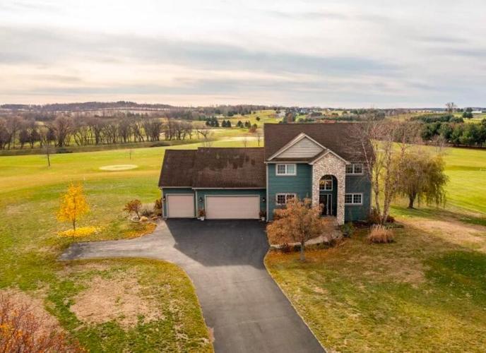 Hammond, Wis., 3,000 square foot house on Pheasant Hills Golf Course for sale
