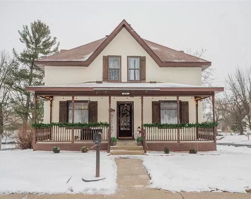 Five bedroom house for sale in Durand, Wisconsin