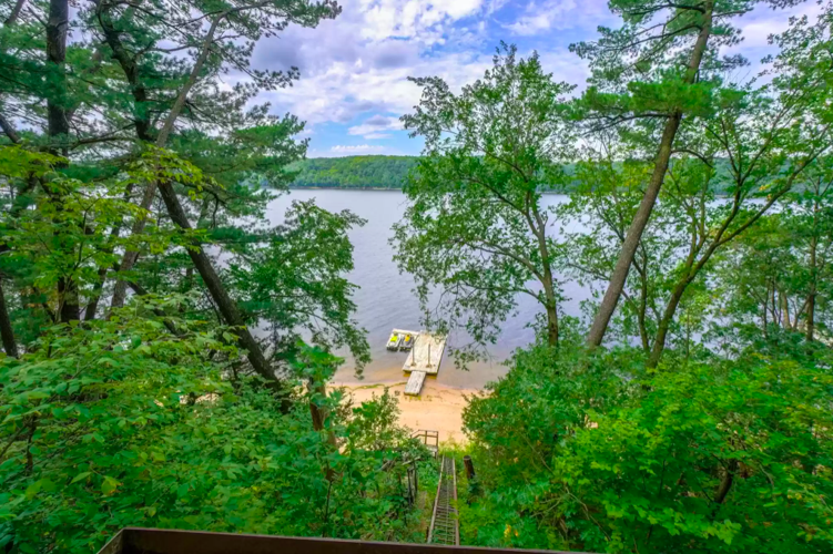 PHOTOS Beautifully updated house on St. Croix River for sale Real