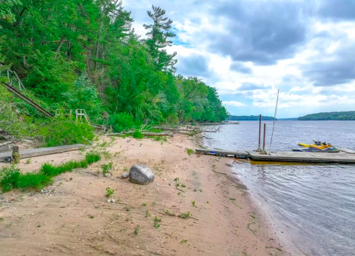 PHOTOS Beautifully updated house on St. Croix River for sale Real