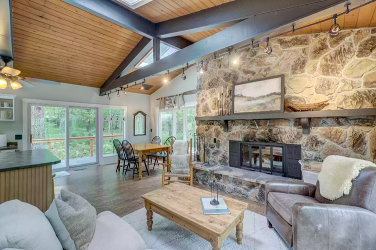 PHOTOS Beautifully updated house on St. Croix River for sale Real