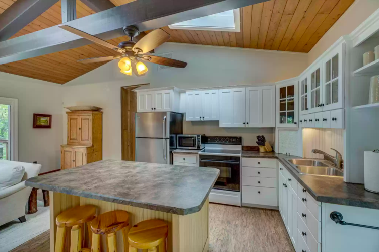 PHOTOS Beautifully updated house on St. Croix River for sale Real