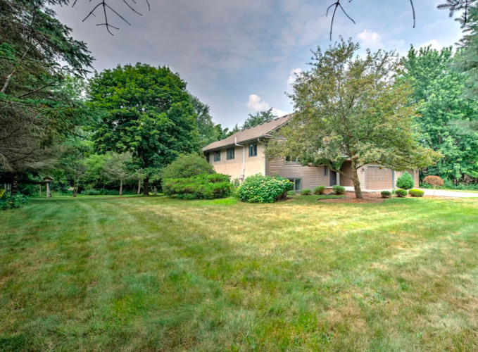 PHOTOS River Falls, Wis. houses for sale Business