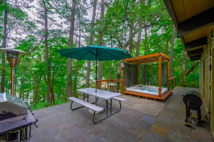 PHOTOS Beautifully updated house on St. Croix River for sale Real