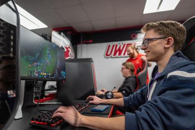 Esports Arena, coach and students - 20221024_135.jpg