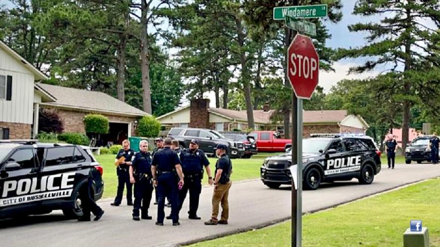 Russellville Police arrest barricaded man with weapon following