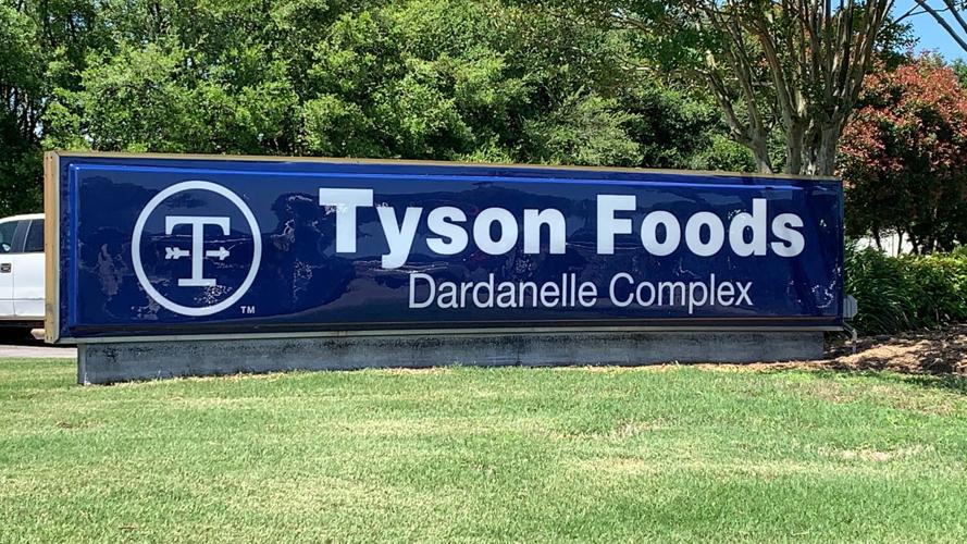 Tyson Foods present 50,000 to Havana Food Bank for new walkin freezer