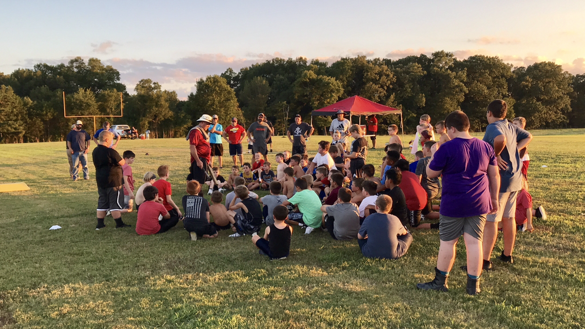 Area Youth Attend 5th Annual River Valley Pee Wee Football Mini