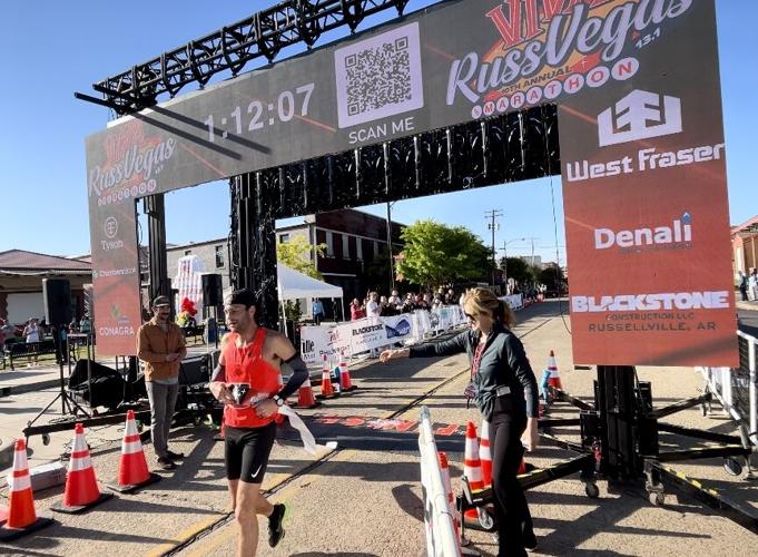 Centerton man wins 2023 RussVegas Half Marathon as Kaitlyn Bounds sets