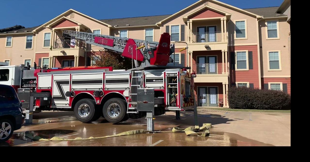 Video Russellville Fire Department fights fire at Vista Place