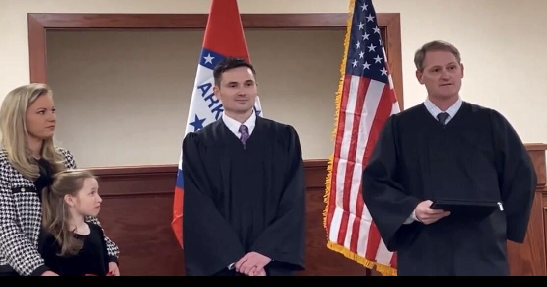 Russellville Attorney Clayton McCall sworn in as District Court Judge