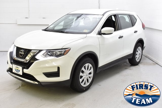 2018 white nissan rogue