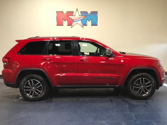 2017 Redline 2 Coat Pearl Jeep Grand Cherokee