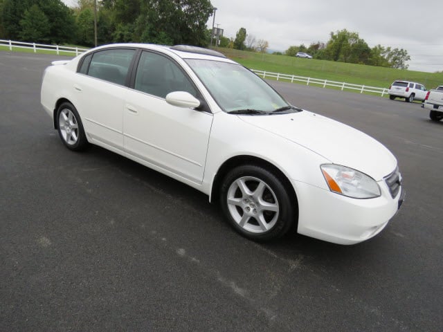 2003 nissan altima white