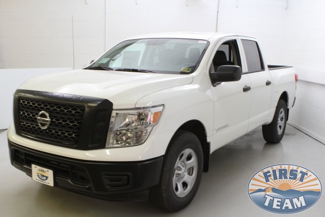 2018 Glacier White Nissan Titan