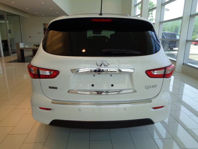 2015 Majestic White Infiniti Qx60