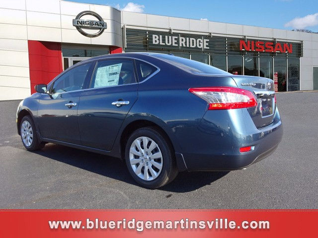 2015 nissan sentra graphite blue