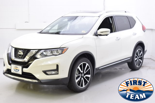 2018 white nissan rogue