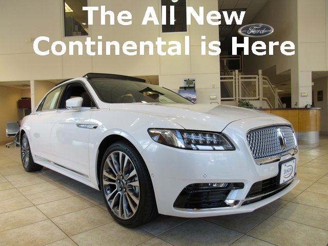 2017 White Platinum Tri Coat Lincoln Continental Sedans 2017 White Platinum Tri Coat Lincoln